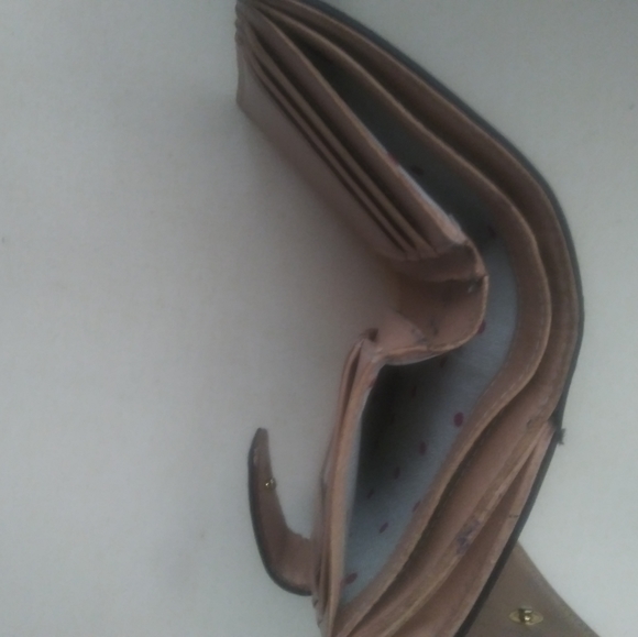 Kate Spade - Picture 2 of 4